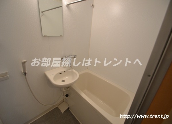 Bath. It is a reference photo of the third floor of 1K (another type) of the same building