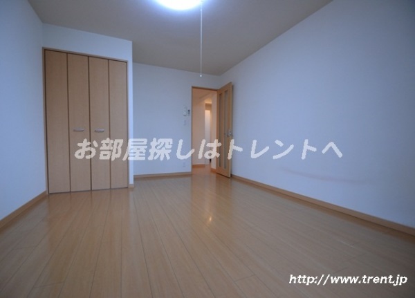 Living and room. It is a reference photo of the third floor of 1K (another type) of the same building