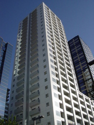 Building appearance. 5 Station available, Commuting and is conveniently located to go to school.