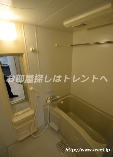 Bath. Is a reference photograph of the same building 1K type