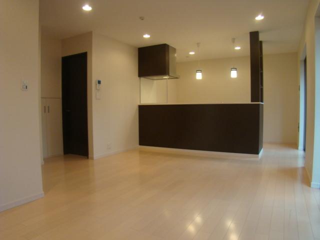 Same specifications photos (living). Same specifications