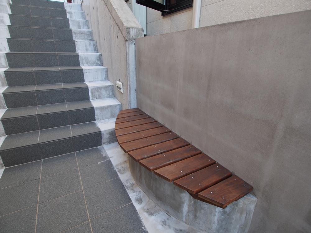 Other. Approach the bench