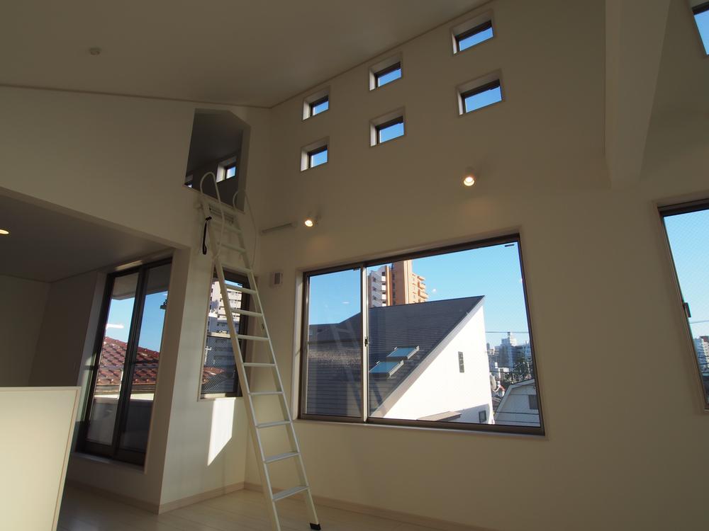 Living. Indoor (10 May 2013) Shooting