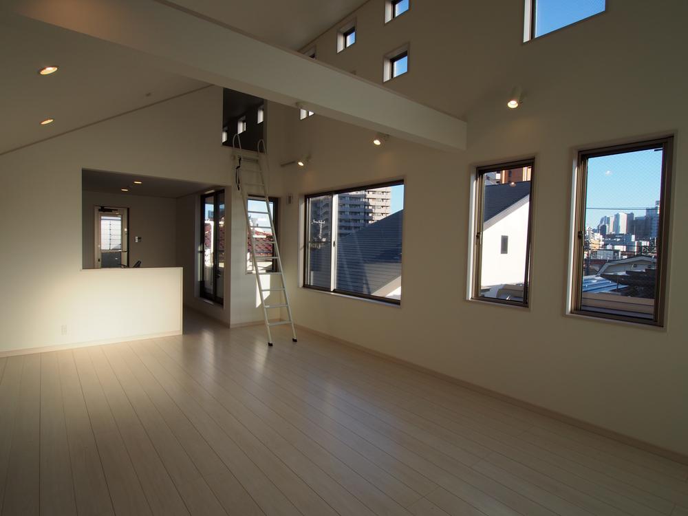 Living. Indoor (10 May 2013) Shooting