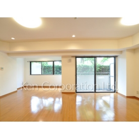 Living and room. Shoot the same type the first floor of the room. Specifications may be different.