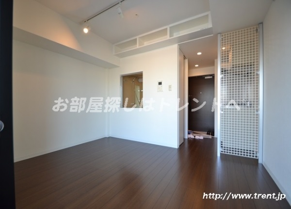 Living and room. It is a photograph of the same building 1K. Please see for reference.