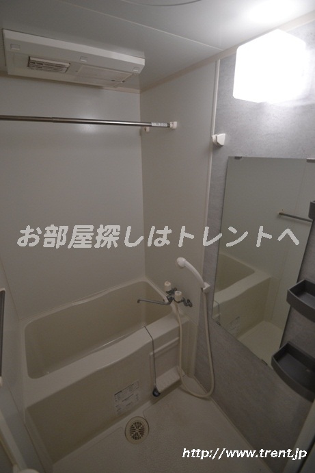 Bath. It is a photograph of the same building 1K type. Please see for reference.