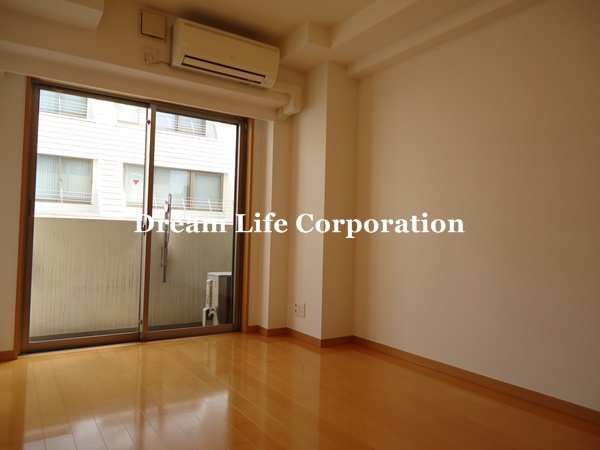 Other room space. ※ In fact the we use the photos in the same building may be different