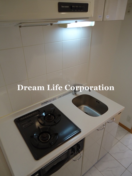 Kitchen. ※ In fact the we use the photos in the same building may be different