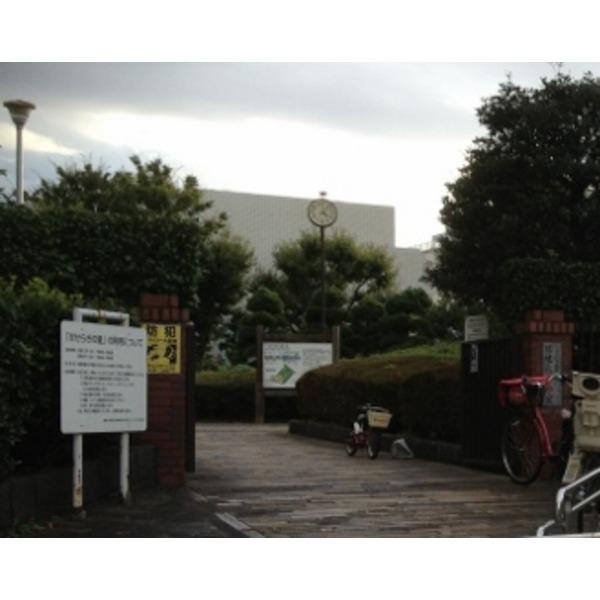 park. 240m until Ochiai Central Park