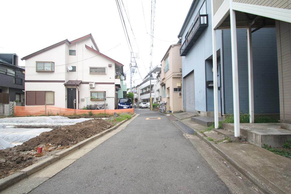 Local photos, including front road. Honchi front road. Car Street also less, Small children is also safe.