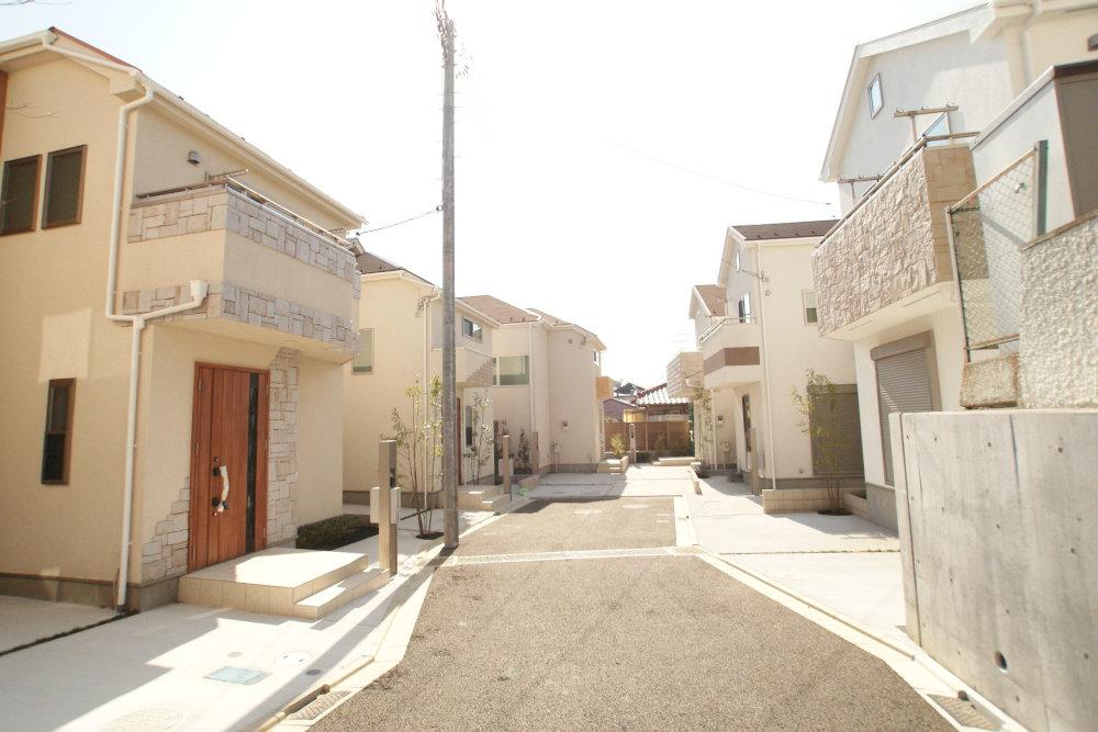 Same specifications photos (appearance). Completion is scheduled for early December. At any time during the presentation accepted.