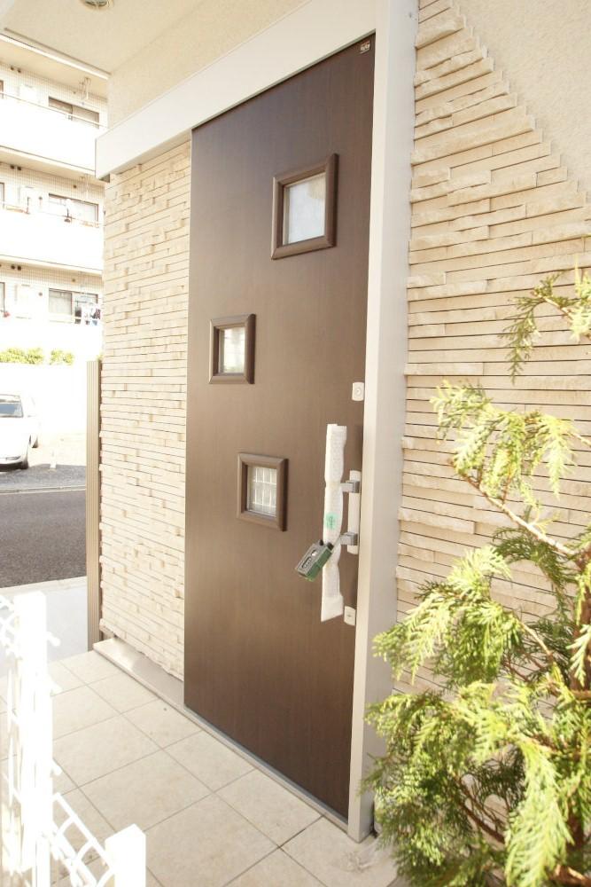 Same specifications photos (Other introspection). Stylish entrance (construction cases)