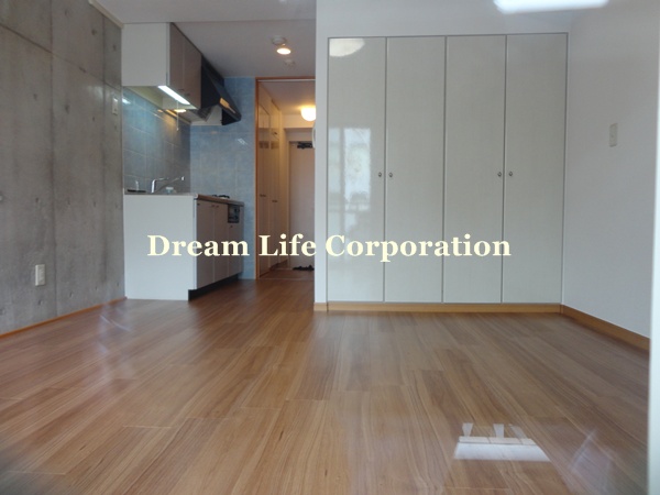 Other room space. ※ In fact the we use the photos in the same building may be different.