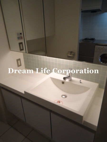 Washroom.  ※ In fact the we use the photos in the same building may be different