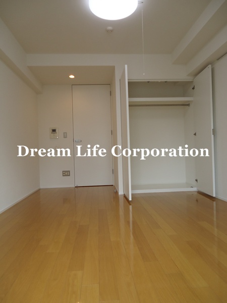 Living and room.  ※ In fact the we use the photos in the same building may be different