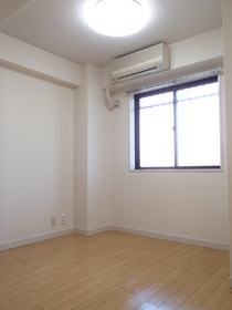 Living and room. Lighting & air-conditioned Western-style