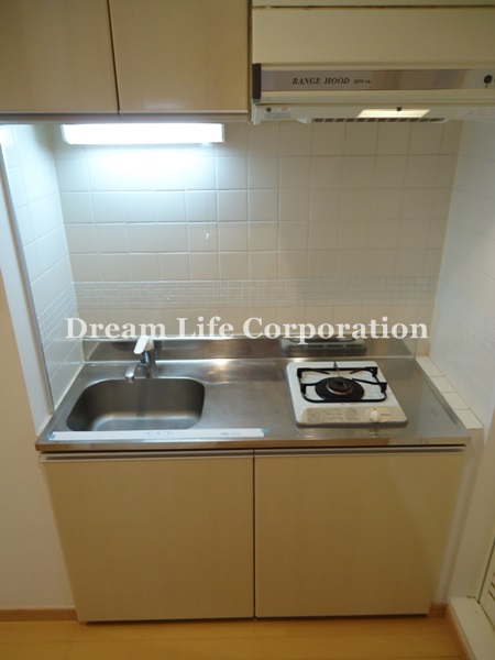 Kitchen.  ※ In fact the we use the photos in the same building may be different. 