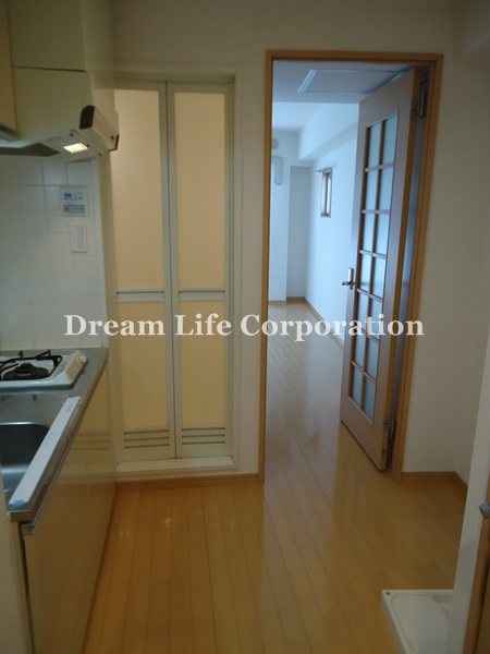 Other room space.  ※ In fact the we use the photos in the same building may be different. 