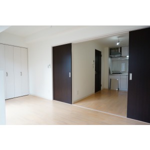 Living and room. Western and DK