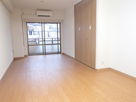 Living and room. 12 Pledge of spread