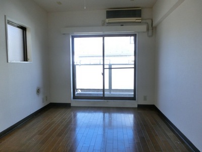 Living and room. Two-sided lighting of the bright rooms