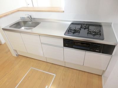 Kitchen. 3-neck gas system Kitchen