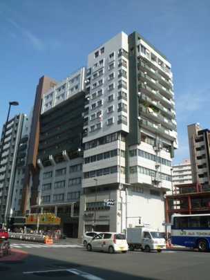 Local appearance photo. Building appearance (1)