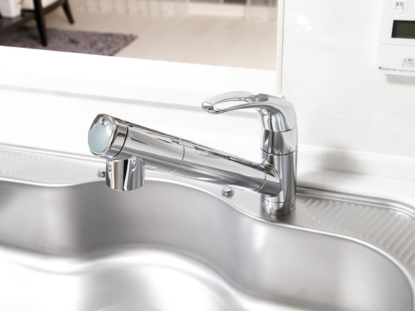 Kitchen.  [Water purifier integrated shower faucet] Water purifier integrated shower faucet that delicious water is easy use.