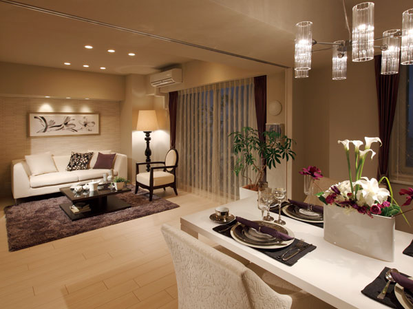 Room and equipment. High-quality space to bring a certain peace and comfort. Adopted a wall door corresponding to the family of the life cycle, Even when if used as a spacious living room we have seen, It will be a place of relaxed hospitality. Also it can also be used as a separate children's room. (Model Room L type)