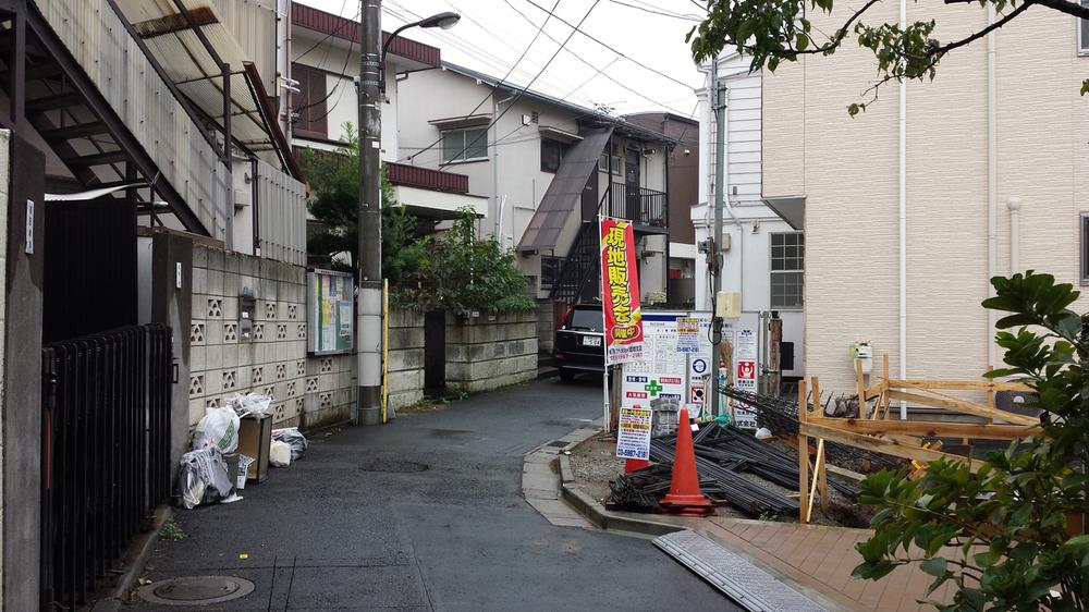 Local photos, including front road. Local appearance (November 7, 2013) Shooting