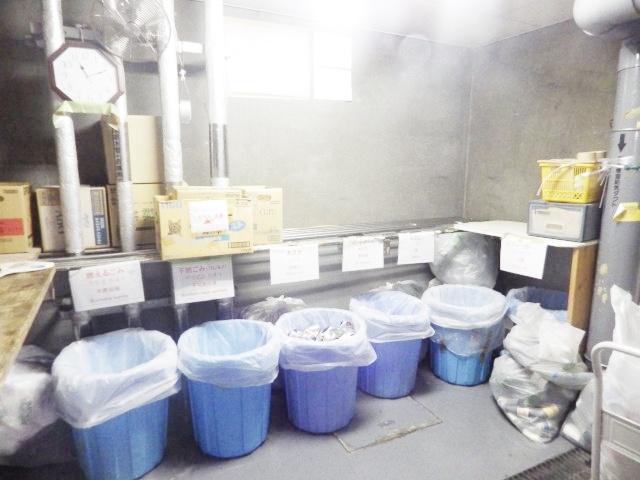 Other common areas. Dust space