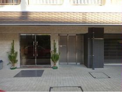 Other common areas. Entrance