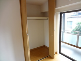 Living and room. There closet