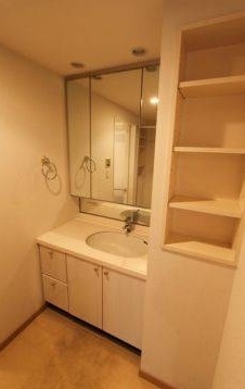 Washroom. Atlas Arena Kagurazaka