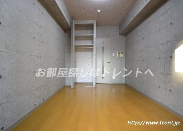 Living and room. It is a photograph of 1K type of the same building the seventh floor. Please see for reference. 