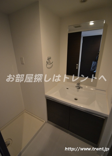 Washroom. It is a reference photograph of the fifth floor of 1K type of the same building.