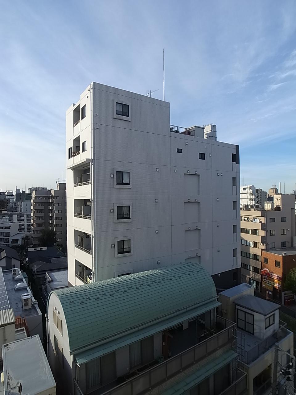 View photos from the dwelling unit. View from the site (December 2013) Shooting