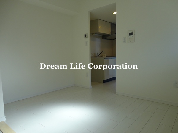 Other room space.  ※ In fact the we use the photos in the same building may be different.