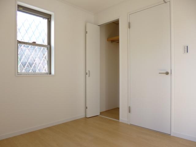 Non-living room. 1st floor