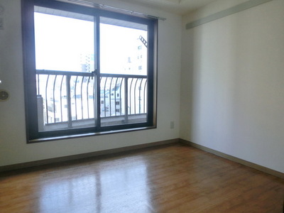 Other room space. room