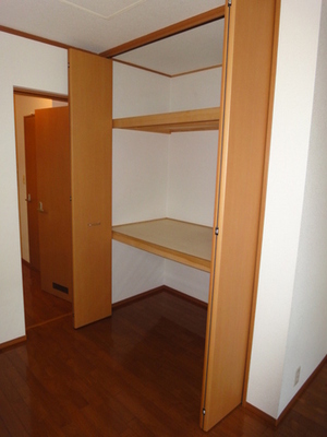 Other. Storage of large capacity