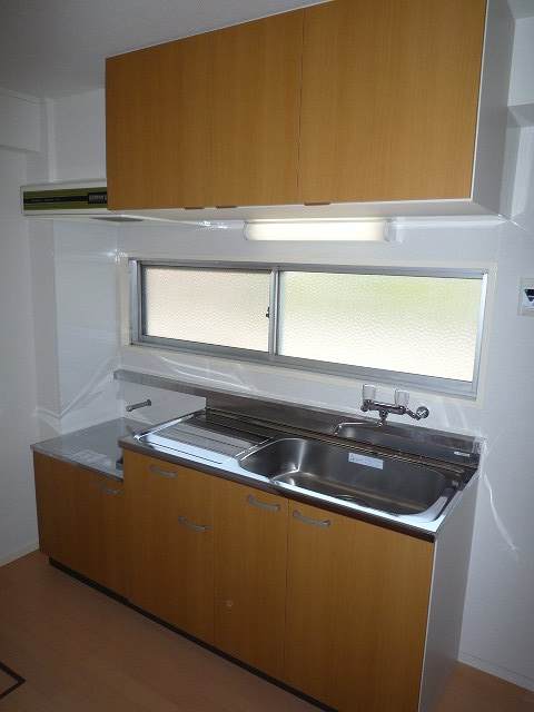 Kitchen. Gas two-burner installation Allowed