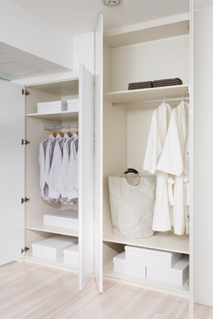 Receipt.  [System storage] Closet of each room is, Shimae beautiful things that you want to storage, Consideration as easy to take out. Tastes and lifestyle of the person you wish to use, It has adopted a system storage that can be added a part in the option (paid), depending on the room application.