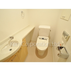 Toilet. Shoot the same type on the 11th floor of the room. Specifications may be different.