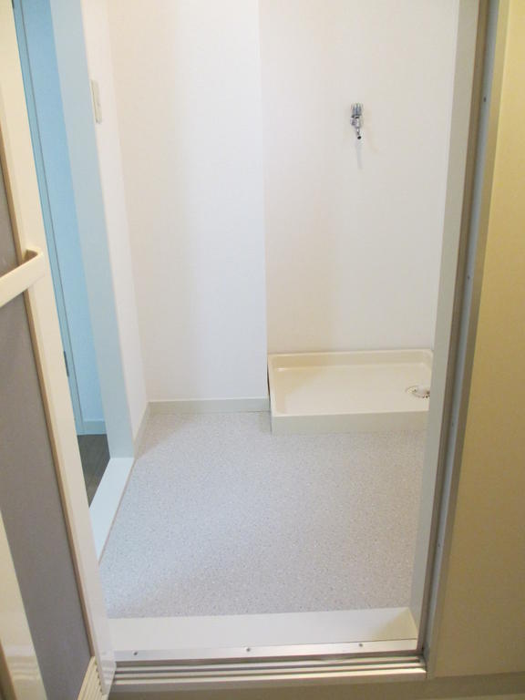 Other room space. I was watching the washing machine storage from the bathroom