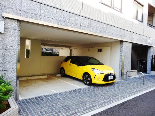 Parking lot. Common areas
