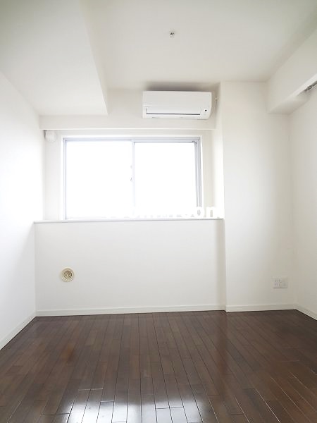 Other room space. All rooms are equipped with window