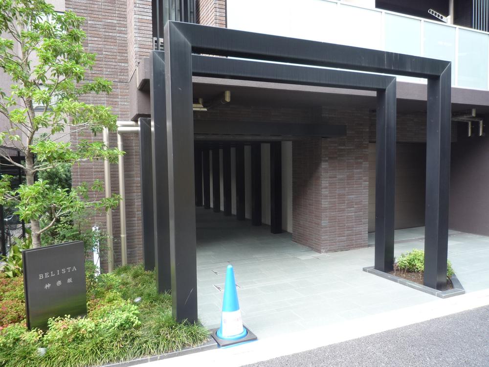 Entrance. Common areas