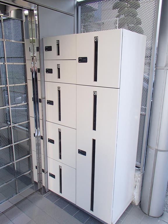 Other common areas. There delivery box at the entrance